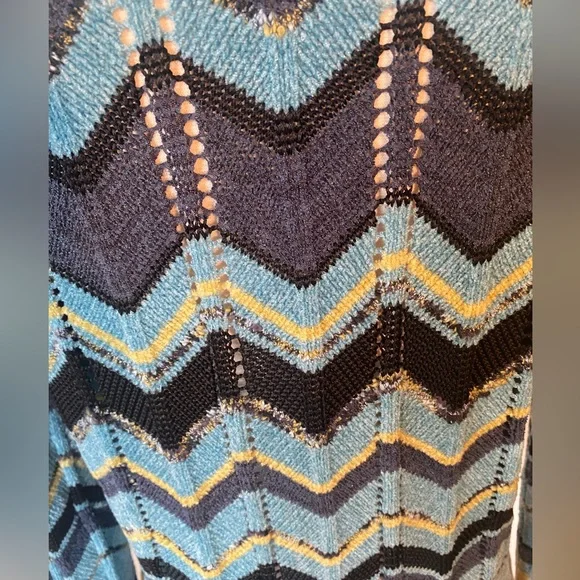Missoni-Inspired, Valerie Stevens Cardi Knit - Picture 6 of 7